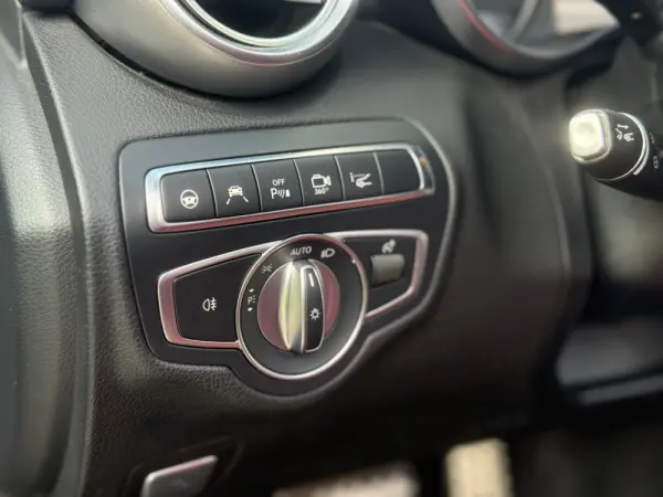 Mercedes-Benz C 220 d Cabrio 9G-Tronic AMG Line 14