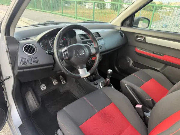 Suzuki Swift 1.6 VVT Sport 7