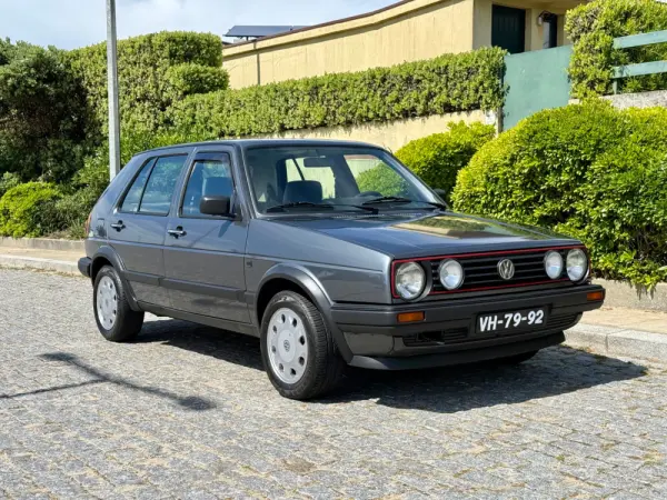 Volkswagen Golf 1.3 GL 5