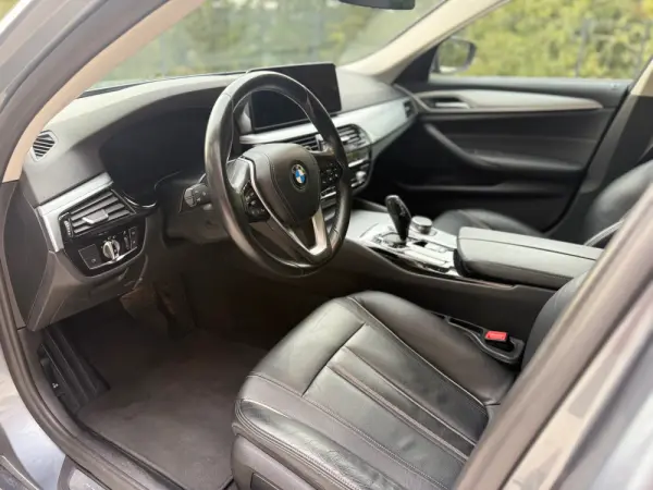 BMW 520 d Line Luxury Auto 13