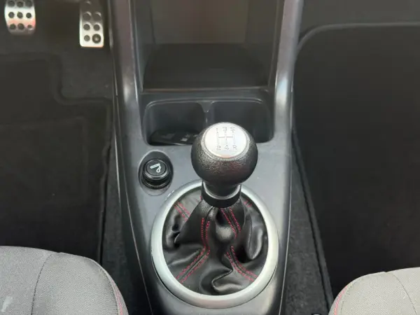 Suzuki Swift 1.6 VVT Sport 13