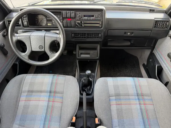 Volkswagen Golf 1.3 GL 8