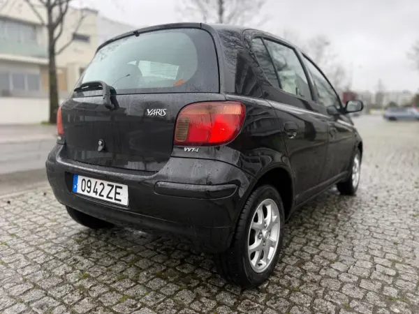 Toyota Yaris 1.0 Sol AC 8