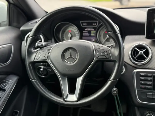 Mercedes-Benz GLA 180 d Style Aut. 11