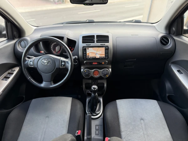 Toyota Urban Cruiser 1.4 D-4D High Pack +NAVI 11