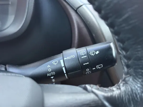 Toyota iQ 1.33 VVT-i 2 NAVI+Bluetooth 16