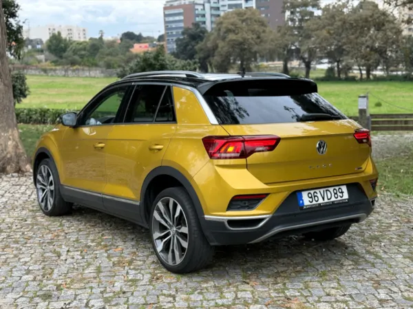Volkswagen T-Roc 2.0 TDI Sport DSG 4Motion 2