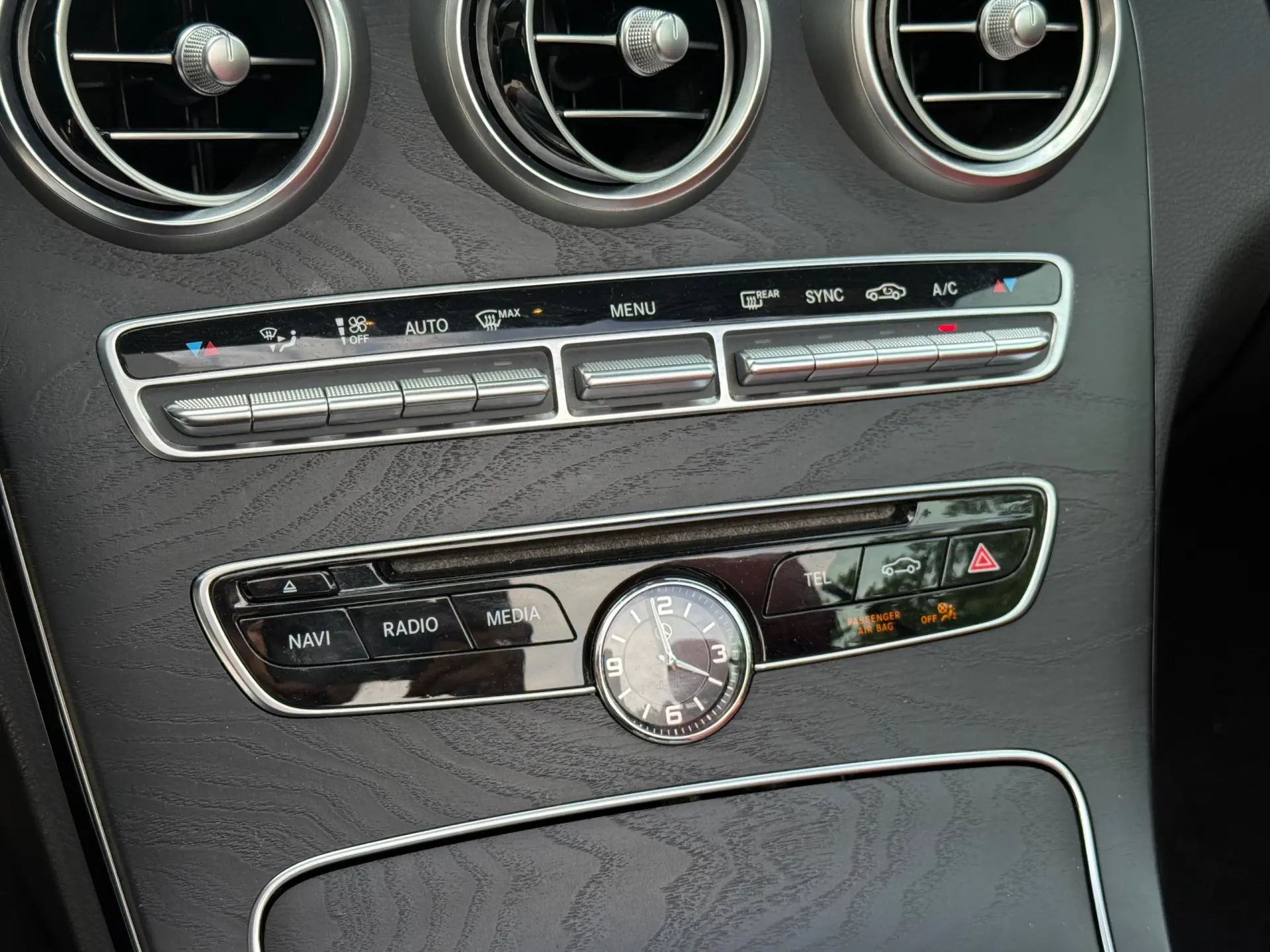 Mercedes-Benz C 220 d Cabrio 9G-Tronic AMG Line 27