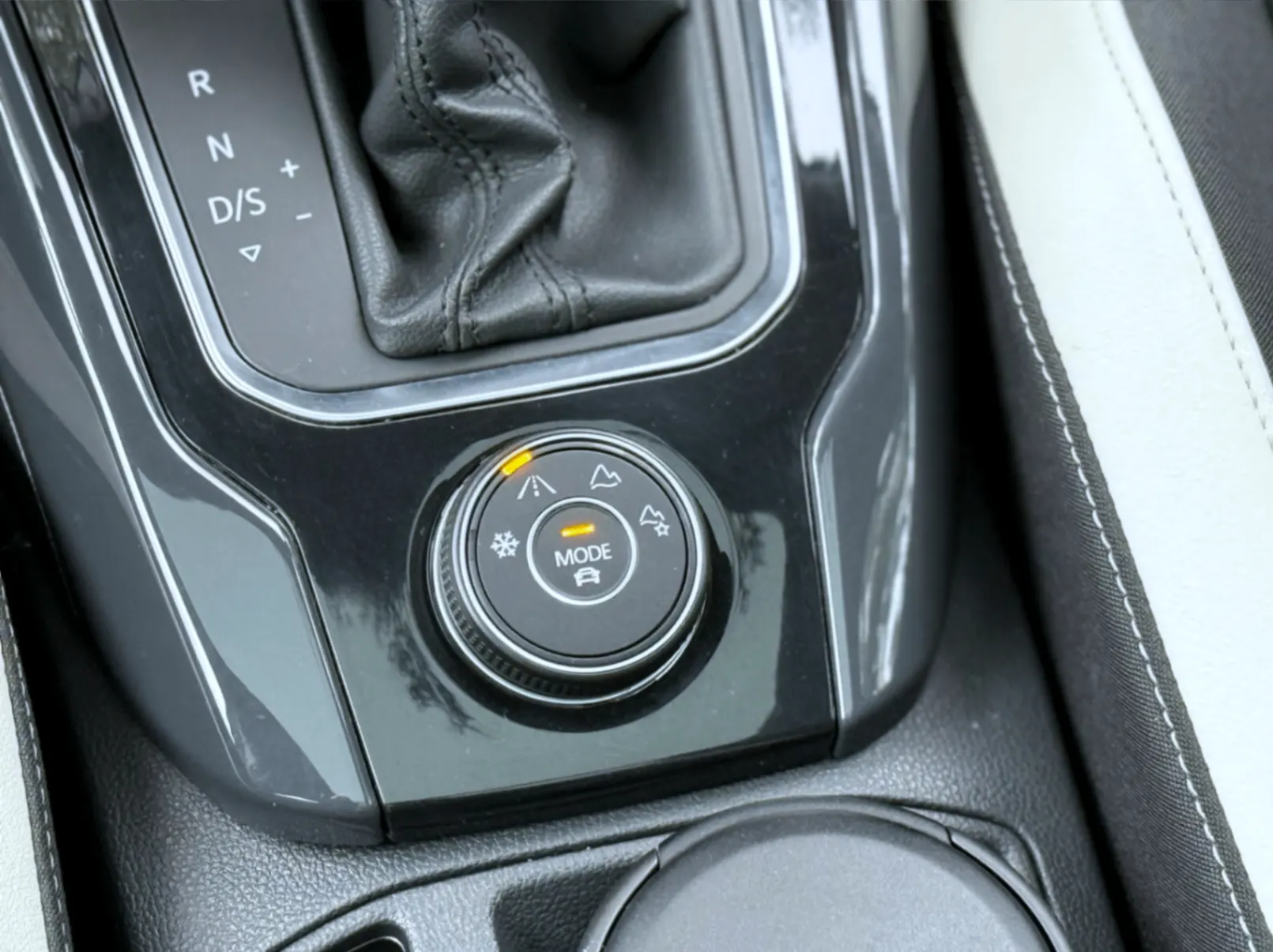 Volkswagen T-Roc 2.0 TDI Sport DSG 4Motion 15