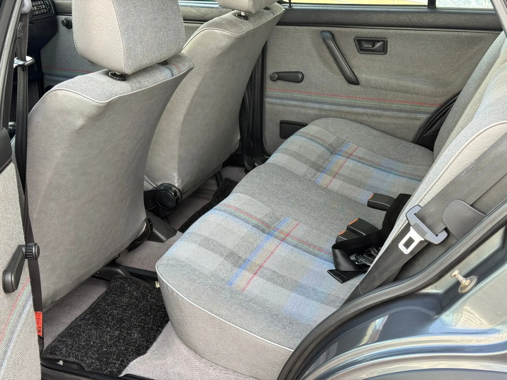 Volkswagen Golf 1.3 GL 15