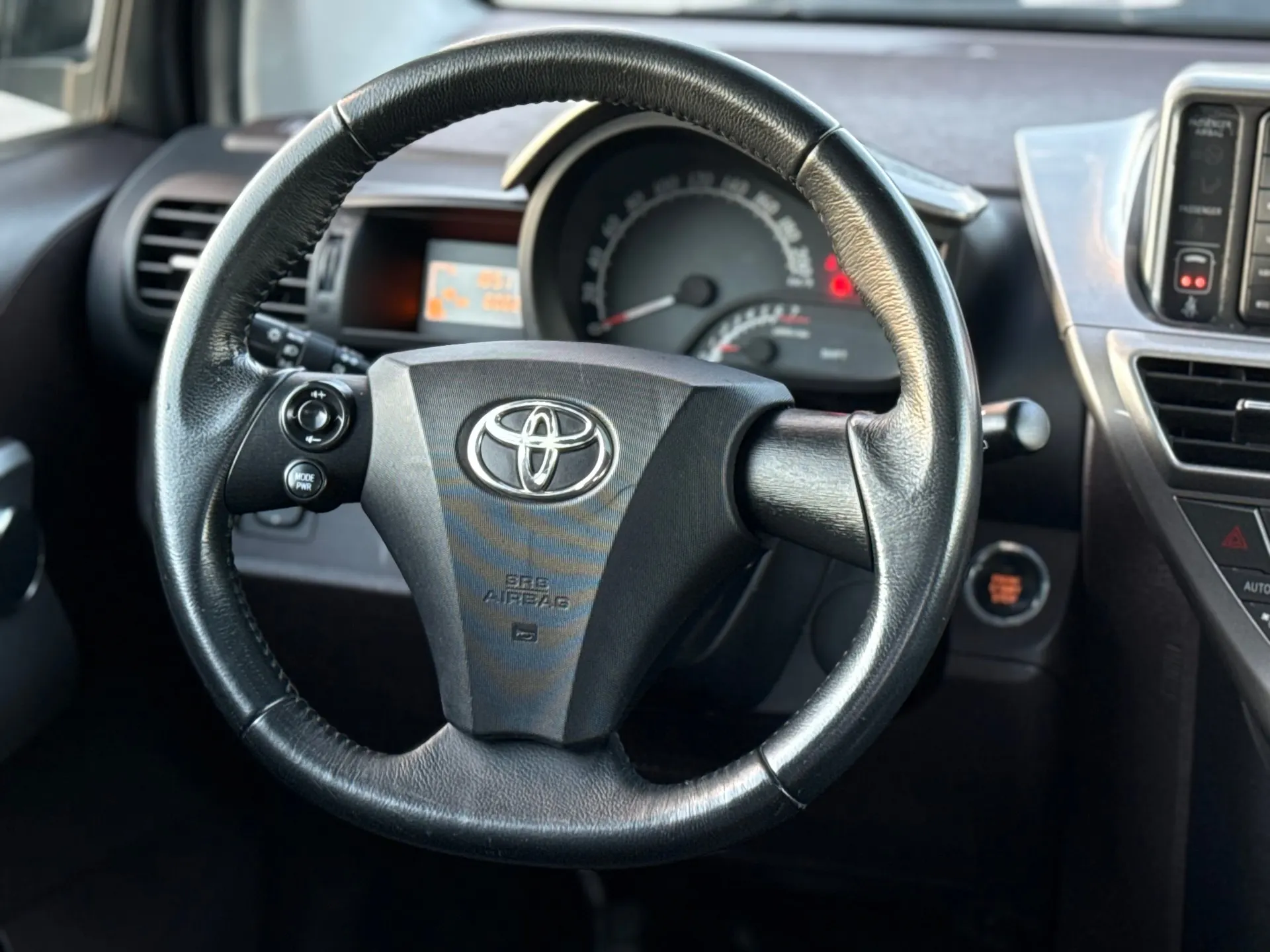 Toyota iQ 1.33 VVT-i 2 NAVI+Bluetooth 10