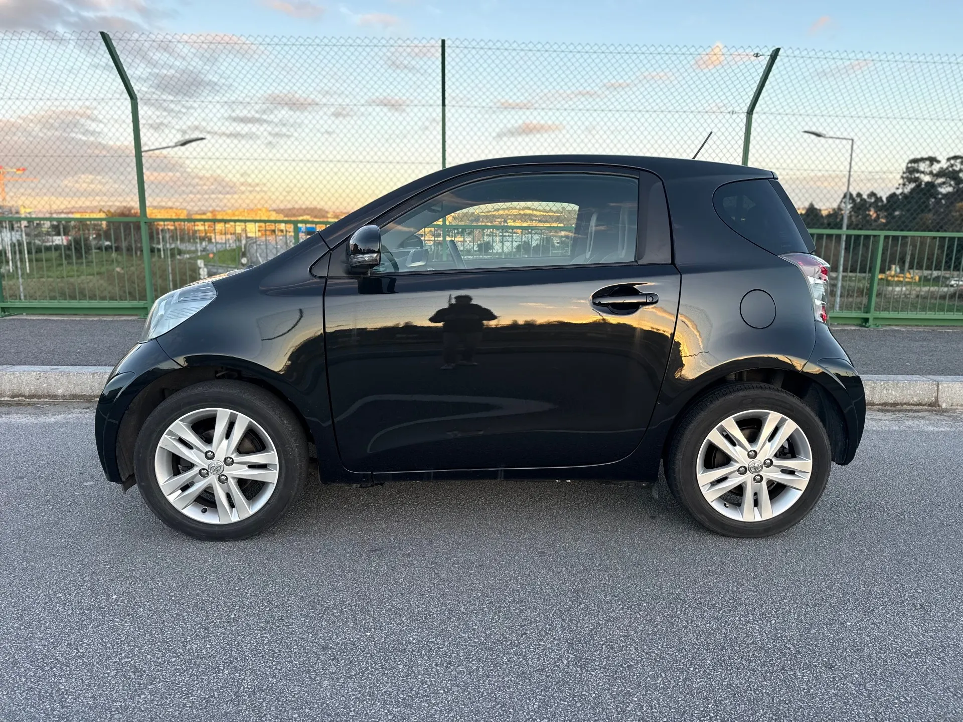 Toyota iQ 1.33 VVT-i 2 NAVI+Bluetooth 3