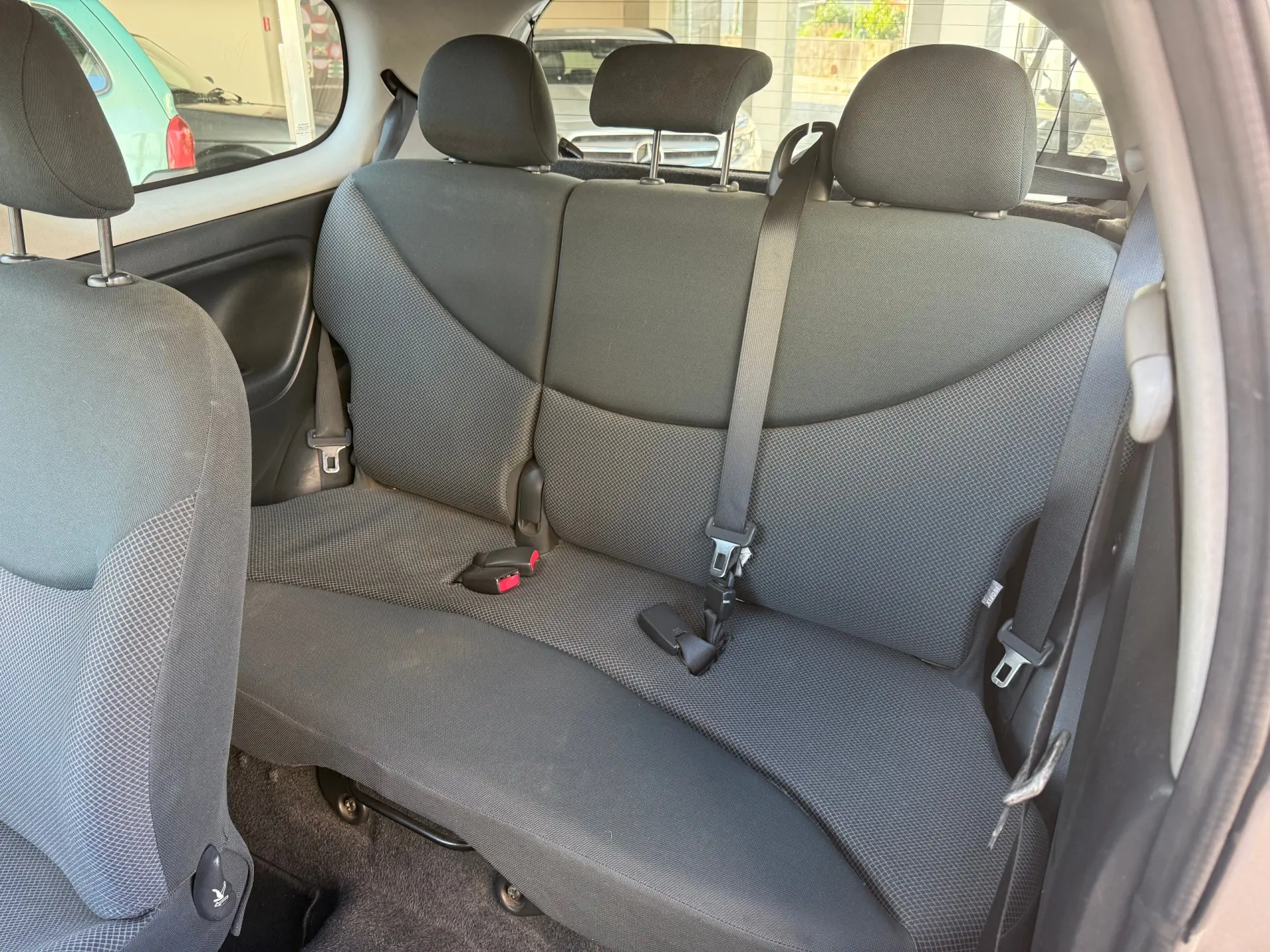 Toyota Yaris 1.0 Sol MMT AC 8