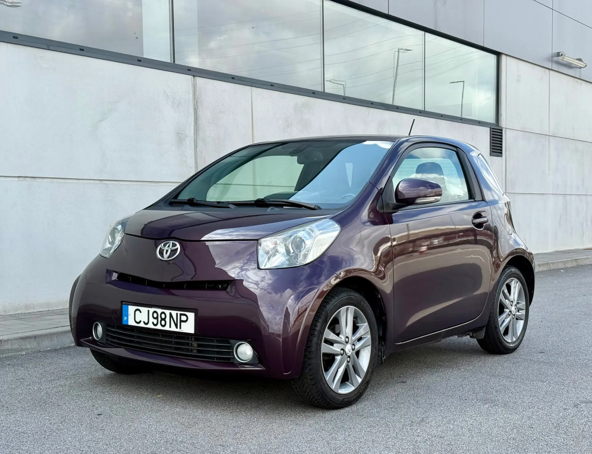 Toyota iQ 1.33 VVT-i 2 MultiDrive EP+NAVI+Bluetooth 1