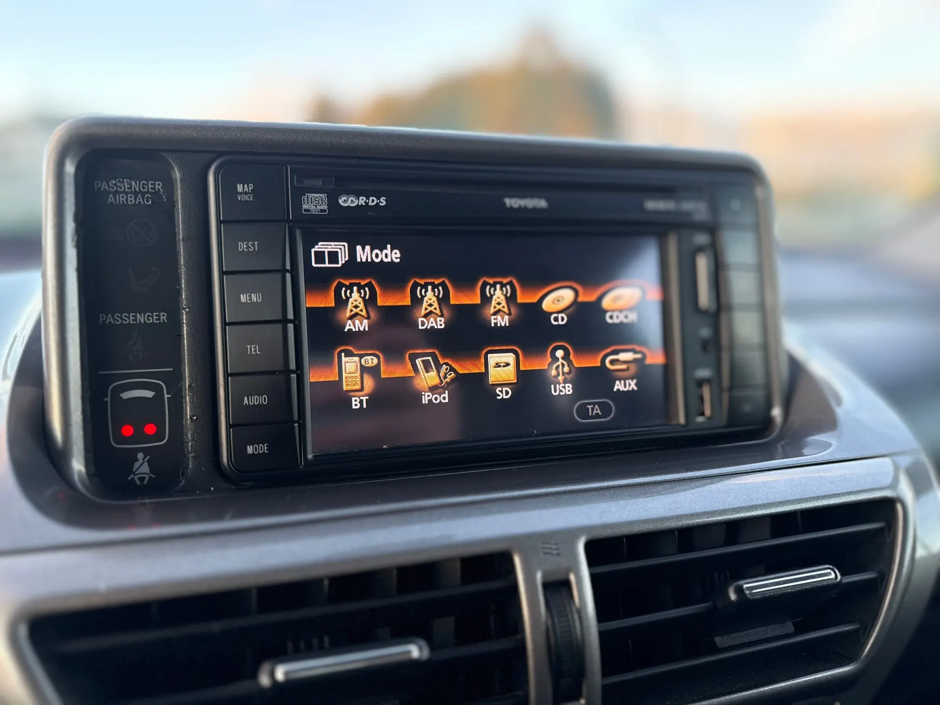 Toyota iQ 1.33 VVT-i 2 NAVI+Bluetooth 12