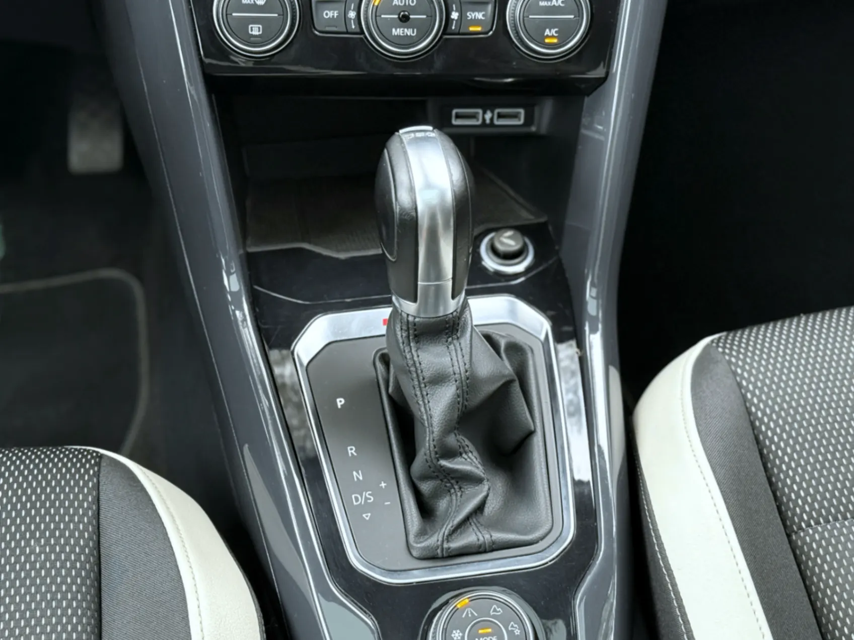 Volkswagen T-Roc 2.0 TDI Sport DSG 4Motion 13