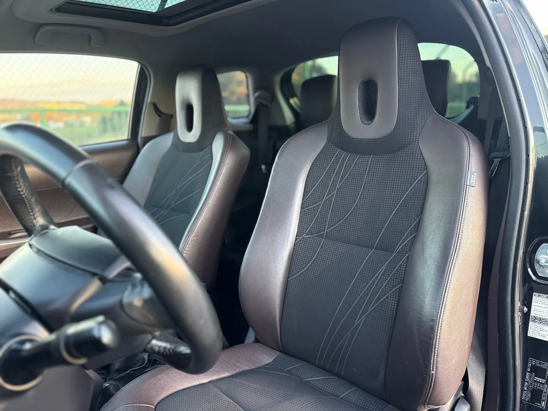 Toyota iQ 1.33 VVT-i 2 NAVI+Bluetooth 8