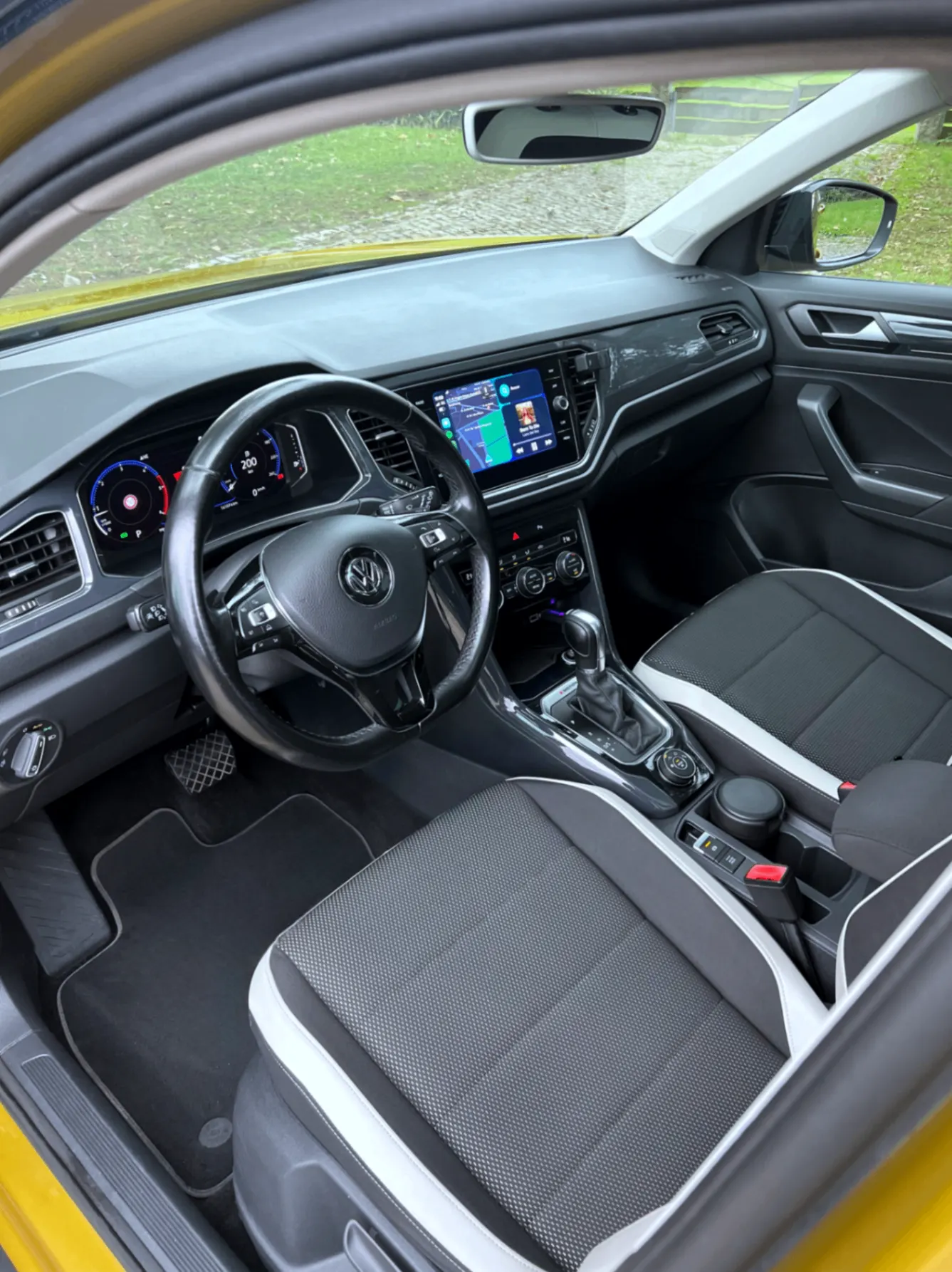 Volkswagen T-Roc 2.0 TDI Sport DSG 4Motion 10