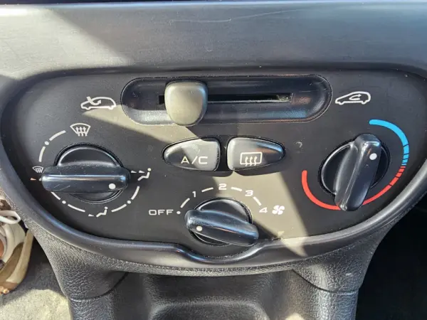 Peugeot 206 1.1 XR Présence 11