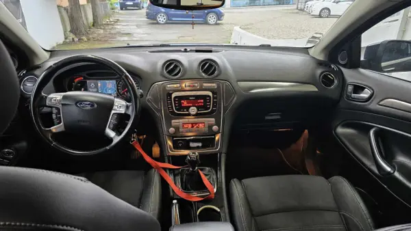 Ford Mondeo SW 1.8 TDCi Titanium 33
