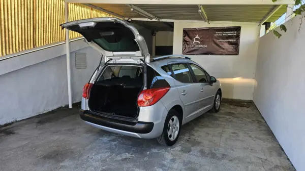 Peugeot 207 SW 1.4 VTi Sportium 26