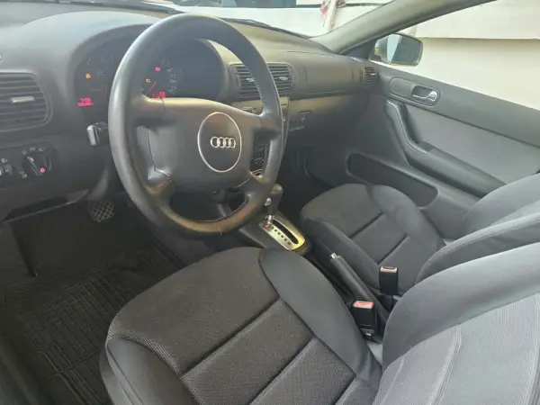 Audi A3 Sportback 1.6 Ambiente Tip. 33