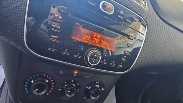 Fiat Punto 1.2 Easy S&S 25