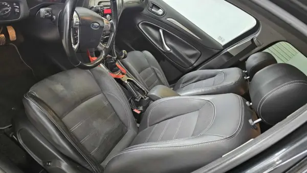 Ford Mondeo SW 1.8 TDCi Titanium 54