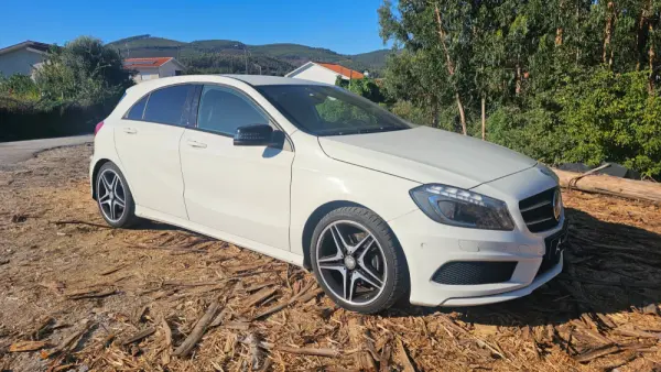 Mercedes-Benz A 180 d AMG Line 4