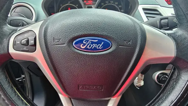 Ford Fiesta 1.4 TDCI Titanium 38