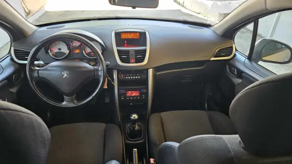 Peugeot 207 SW 1.4 VTi Sportium 32