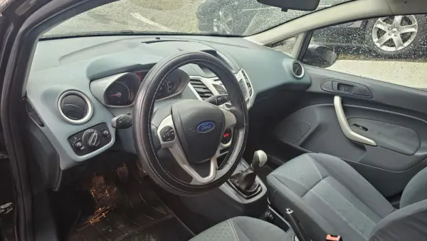 Ford Fiesta 1.4 TDCI Titanium 37