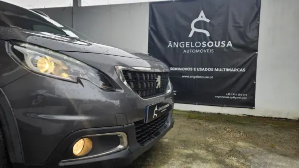 Peugeot 2008 1.2 PureTech Signature 7