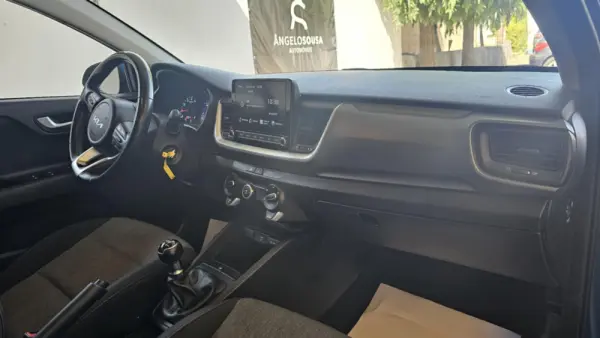 Kia Stonic 1.2 Dynamic 53