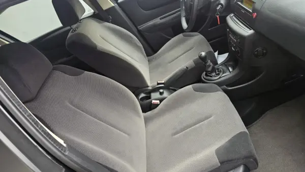Citroen C4 1.4 16V SX 29
