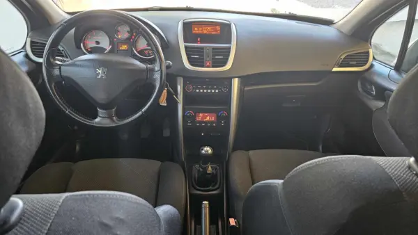 Peugeot 207 SW 1.4 VTi Sportium 31