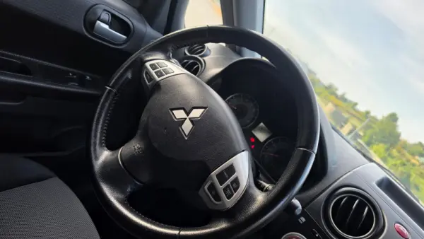 Mitsubishi Colt 1.3 Invite CA 17