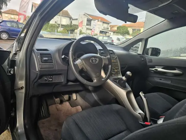 Toyota Auris 1.4 D-4D ACtive+AC 37