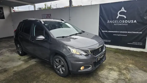 Peugeot 2008 1.2 PureTech Signature 2