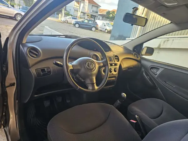Toyota Yaris 1.4 D-4D Sol AC 30