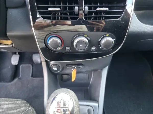 Renault Clio 0.9 TCE Dynamique S 27