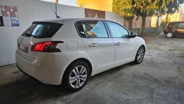 Peugeot 308 1.5 BlueHDi Style 10