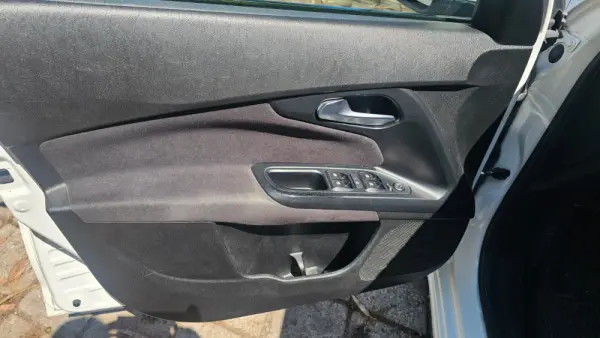 Fiat Tipo 1.6 M-Jet Lounge J17 32