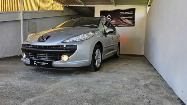 Peugeot 207 SW 1.4 VTi Sportium 8