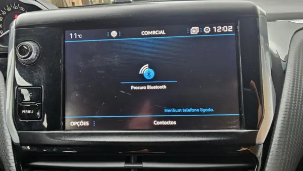 Peugeot 2008 1.2 PureTech Signature 46