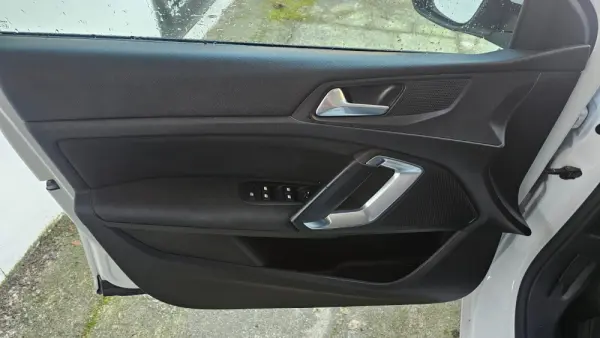 Peugeot 308 1.5 BlueHDi Style 21