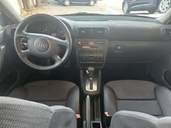 Audi A3 Sportback 1.6 Ambiente Tip. 36