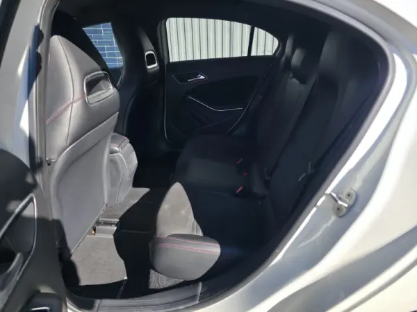 Mercedes-Benz A 180 d AMG Line 20