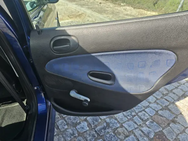 Peugeot 206 1.1 XR Présence 25