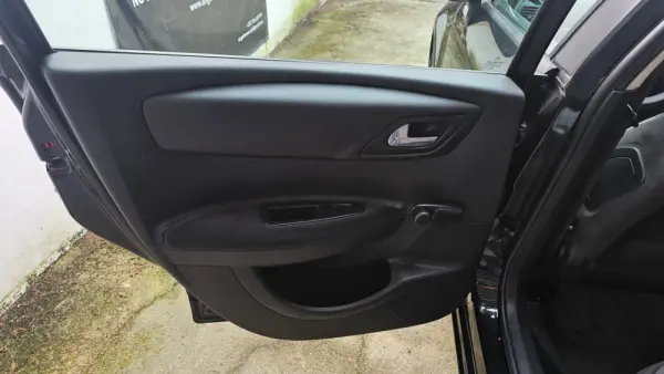 Citroen C4 1.4 16V SX 32
